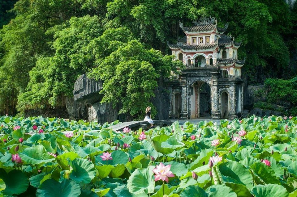 Апартаменти Nha Nghi Bolero Van Lam Екстер'єр фото
